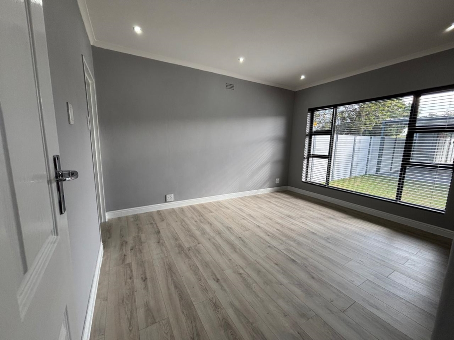 To Let 3 Bedroom Property for Rent in Silver Oaks Western Cape